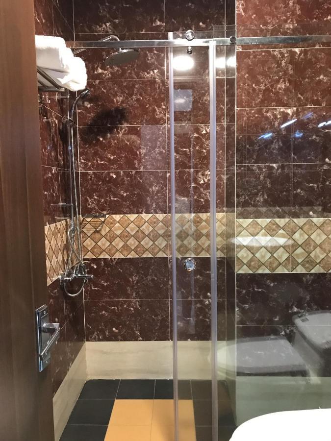 Quoc Thanh Hotel Long Khanh Zewnętrze zdjęcie